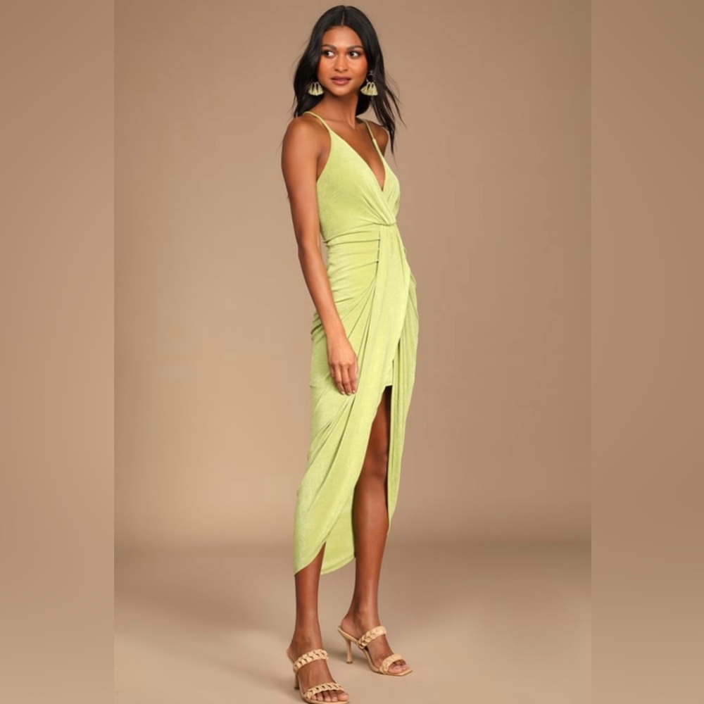 Lulus Dreamy Date Surplice Midi Dress in Light Green